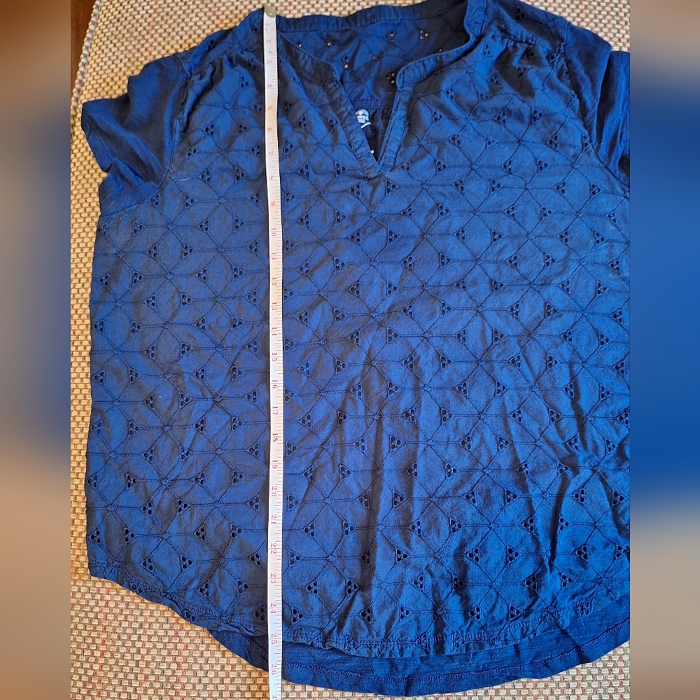 St. John's Bay Dark Blue Eyelet Lace Short Sleeve Top - Picture 5 of 8